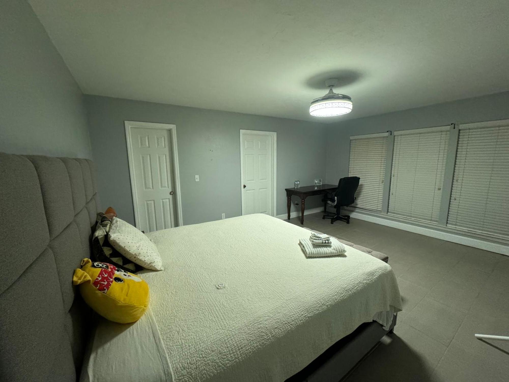 Spacious Room In A Nice House เกนส์วิลล์ ภายนอก รูปภาพ